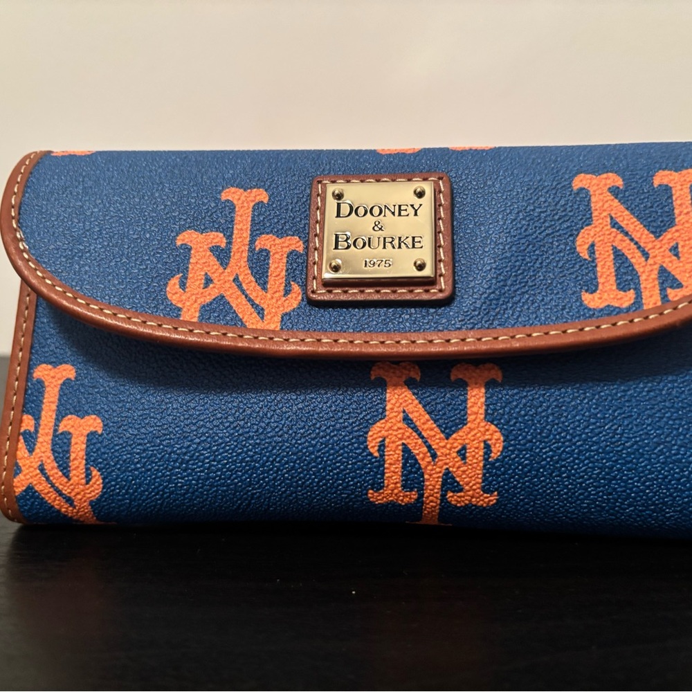 Dooney & Bourke NY Mets wallet